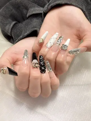 ネイル ENsalon AKIRAのネイルデザイン