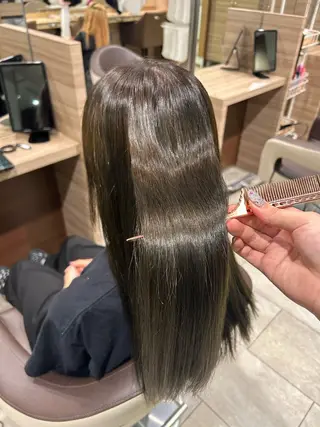 ロング カラー 塚下 怜菜のヘアスタイル