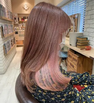 ロング カラー 清水 有実子のヘアスタイル