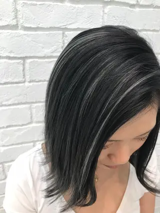 ミディアム カラー 松岡 恭弘のヘアスタイル