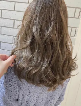 セミロング カラー 【韓国艶カラー🎀】 添田 菜摘のヘアスタイル