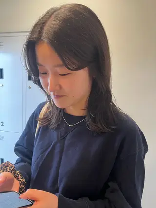 ミディアム カラー pu+on. nailworks所属・fuyumi / ニュアンスネイルのネイルデザイン