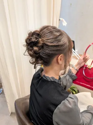 セミロング ヘアアレンジ koto💭 コトのヘアスタイル
