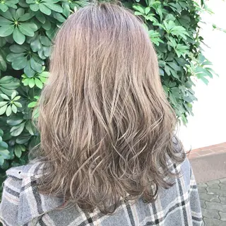 ミディアム カラー Che'ri所属・海外レイヤー/ レイヤーカット/和田のヘアスタイル