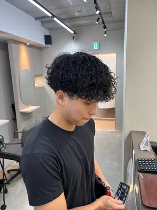 パーマ メンズ 渡 汐音のヘアスタイル