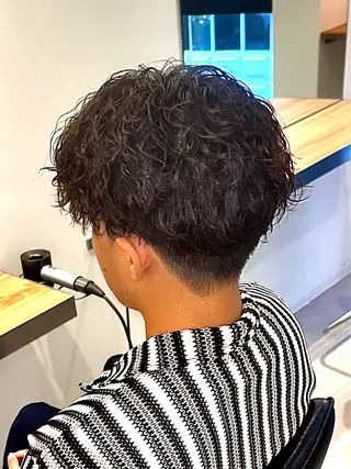 パーマ Helm所属・久次米 智人のヘアスタイル