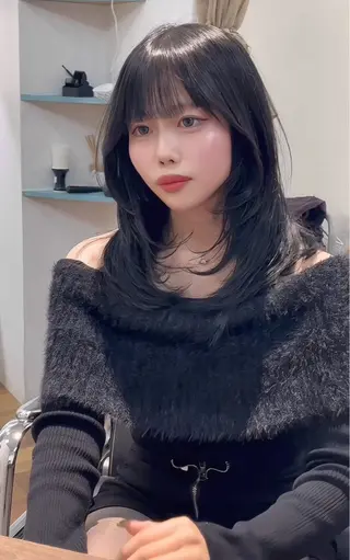 ミディアム 梅林 都羽のヘアスタイル