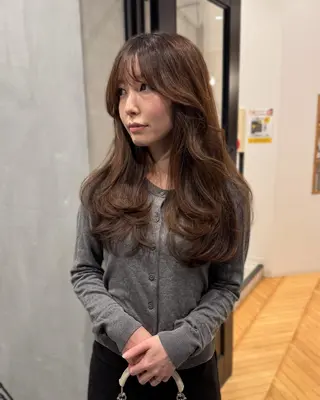 ロング ベージュカラー/長岡 レイヤーカット/コウのヘアスタイル