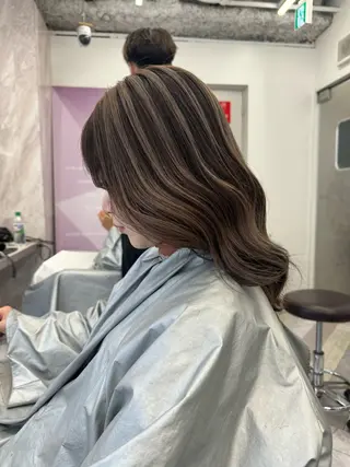 セミロング カラー 店長　MANAMI ／ブリーチ／骨格ボブのヘアスタイル