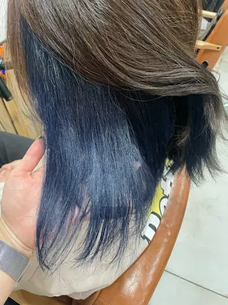 ミディアム カラー Kana .のヘアスタイル