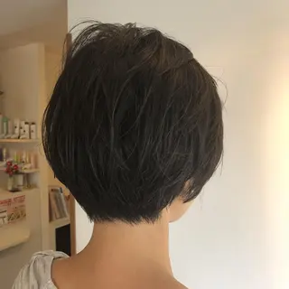 ショート 小川 美香のヘアスタイル