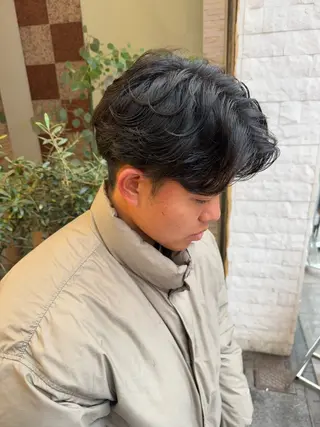 パーマ メンズ EARTH 山﨑龍馬のヘアスタイル