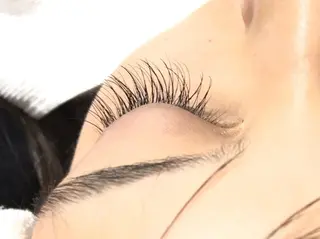 マツエク・マツパ Lily Eye&Nailのネイルデザイン