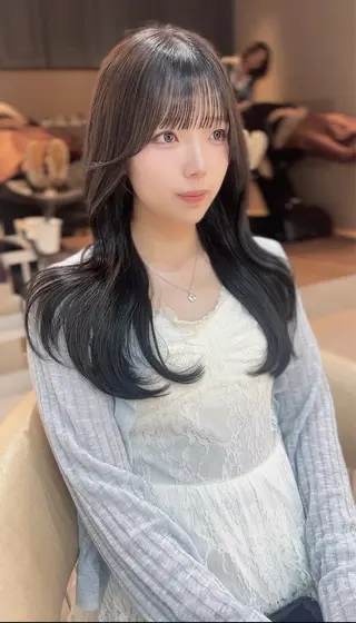 ロング カラー Akane レイヤー/艶カラーのヘアスタイル