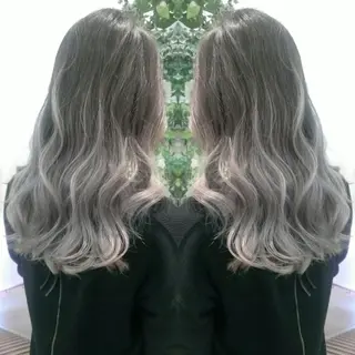 セミロング カラー 植田 /エクステ /ブリーチ/髪質改善のヘアスタイル