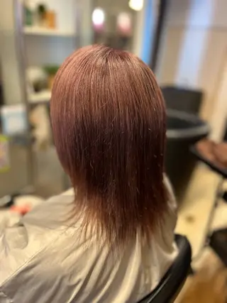 ミディアム 矢崎 身江子のヘアスタイル