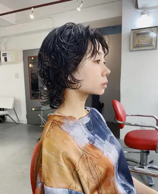 ミディアム パーマ オト/レイヤー/ Wカラーのヘアスタイル