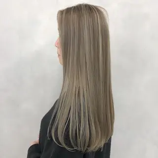 ロング 🌸ハイトーン 新田 廉 🌸のヘアスタイル