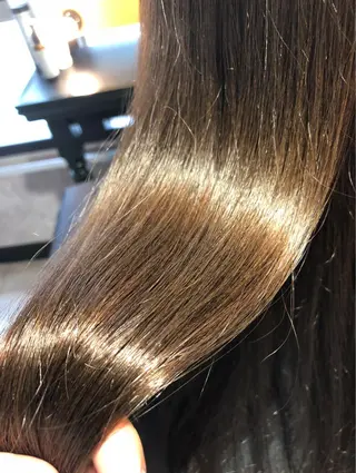 セミロング カラー salowin 原宿 aroa所属・韓国／ハッシュカット ／透明感カラー／金野のヘアスタイル