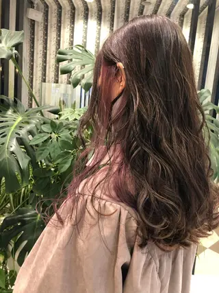 ロング カラー 石坂 瀬音のヘアスタイル