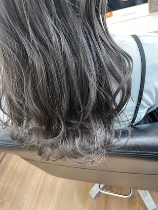 セミロング 丸山 亜加理のヘアスタイル