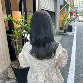 セミロング カラー 芦刈咲来/髪質改善/ 赤み消し/顔周りのヘアスタイル