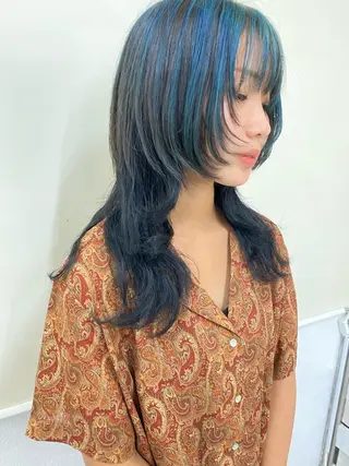 セミロング カラー レイヤーウルフ エクステ磯部のヘアスタイル