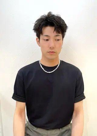 ショート パーマ メンズ 顔周りレイヤー／ 似合わせ／古津遼平のヘアスタイル