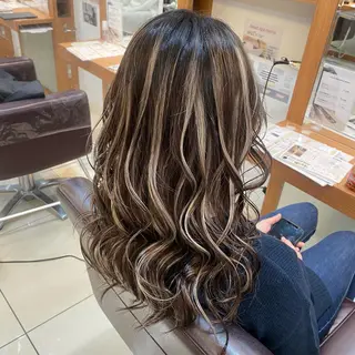 セミロング カラー 【カラー指名No 1✨】原田響のヘアスタイル