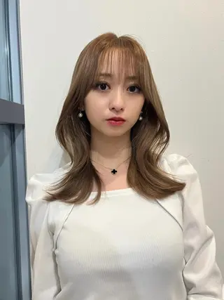 ミディアム 韓国ヘア レイヤーカットのヘアスタイル