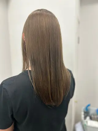 セミロング カラー ULUA吉祥寺店所属・ULUA ひまりのヘアスタイル