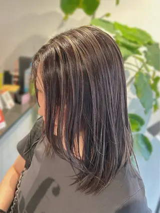 セミロング 井手上 陽菜のヘアスタイル