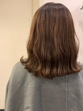 ミディアム カラー gotoday　shaire　saron所属・miu. ボブ/透け感カラーのヘアスタイル