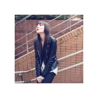 セミロング ロング カラー アオガミ （前髪顔周りカット）のヘアスタイル