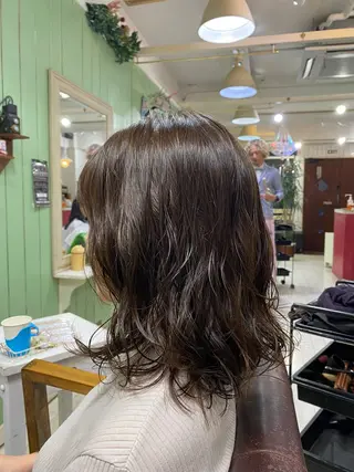 ミディアム 🩶西 雪乃/透明感 くすみカラー🫧のヘアスタイル