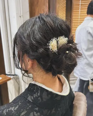 ミディアム ヘアアレンジ 🦄HITOMI 🦄MEMEのマツエク・マツパデザイン