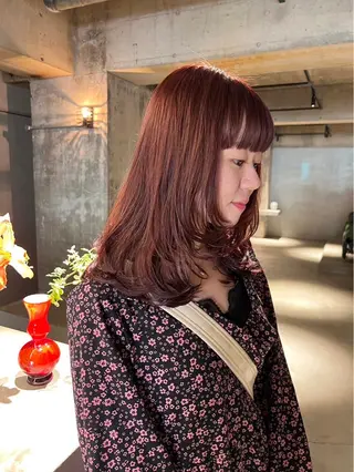ミディアム カラー 中村 衣里のヘアスタイル