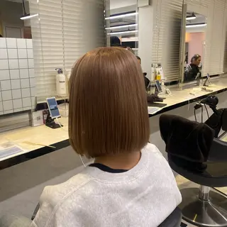 ミディアム カラー 透明感ベージュカラー ♡上野♡AIのヘアスタイル