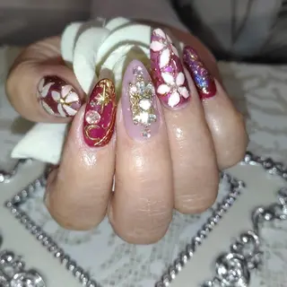 ネイル エステとネイル ローズコンフォートのネイルデザイン