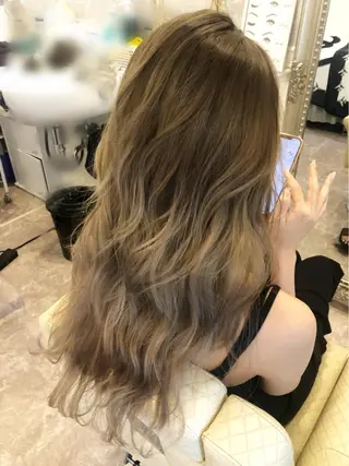ロング カラー La.fleur ラ.フルールのヘアスタイル