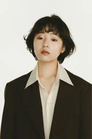 ショート カラー 菰口 美優 NEROのヘアスタイル