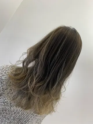 セミロング カラー AVANCE京橋所属・ハイトーンヘア/ 島崎　タクミのヘアスタイル