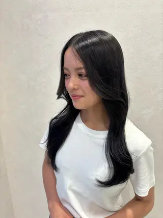 セミロング カラー 石坂 瀬音のヘアスタイル