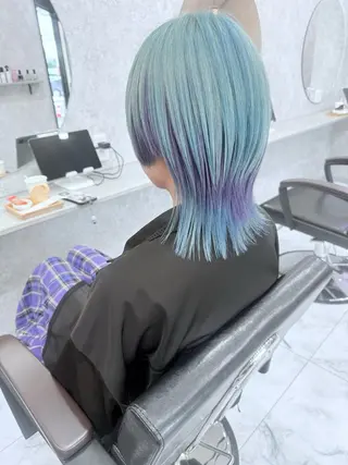 セミロング カラー 🌈派手髪ハイトーン 🌈鈴木亮太🌈のヘアスタイル