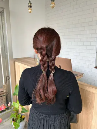 カラー 津田 七美希のヘアスタイル