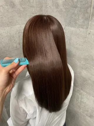 ミディアム 出口 千乃のヘアスタイル