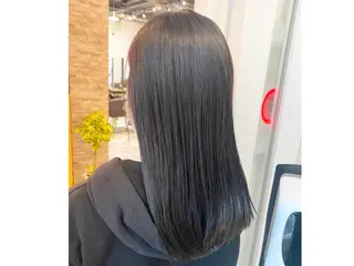 ミディアム _White所属・ＳＨＩ ＺＵのヘアスタイル