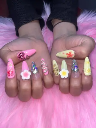 ネイル 川崎 友美のネイルデザイン