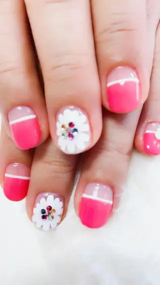 ネイル Nail salon Three R所属・ネイルサロン Three   R.のエステ・リラクイメージ