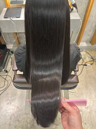 ロング 飯田 優恵のヘアスタイル